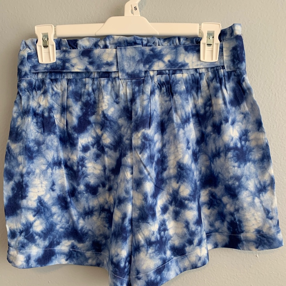 Shorts - Picture 2 of 2